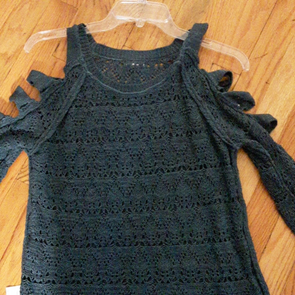 Embroidered womans top - Picture 2 of 3